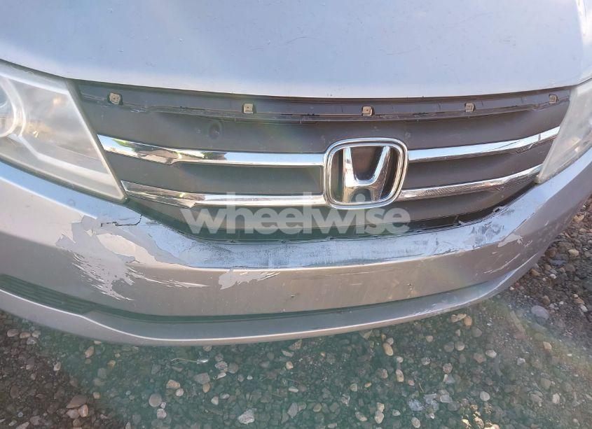 Photo 6 of 2013 Honda Odyssey EX-L (VIN 5FNRL5H68DB091577)