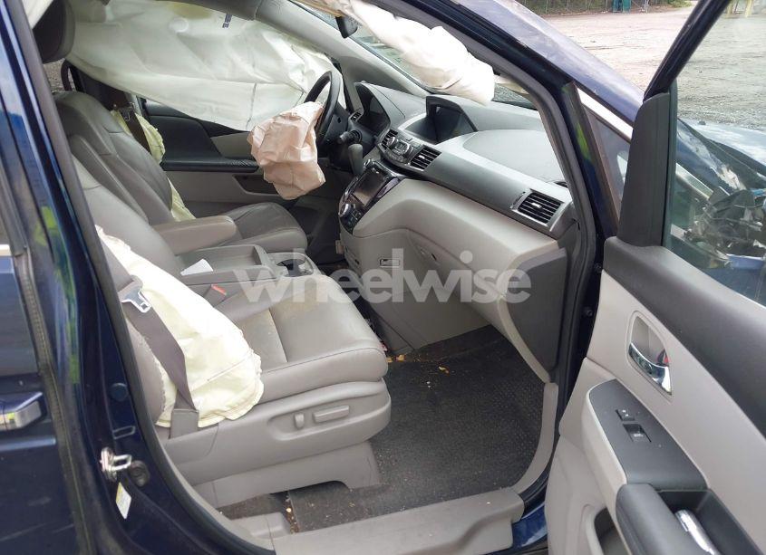 Photo 5 of 2014 Honda Odyssey EX-L (VIN 5FNRL5H68EB015990)