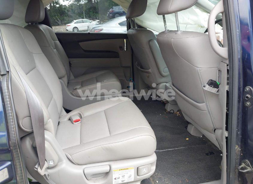 Photo 8 of 2014 Honda Odyssey EX-L (VIN 5FNRL5H68EB015990)