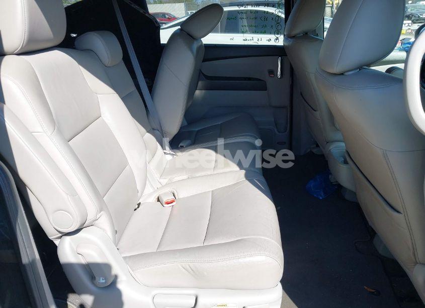 Photo 8 of 2014 Honda Odyssey EX-L (VIN 5FNRL5H68EB023118)