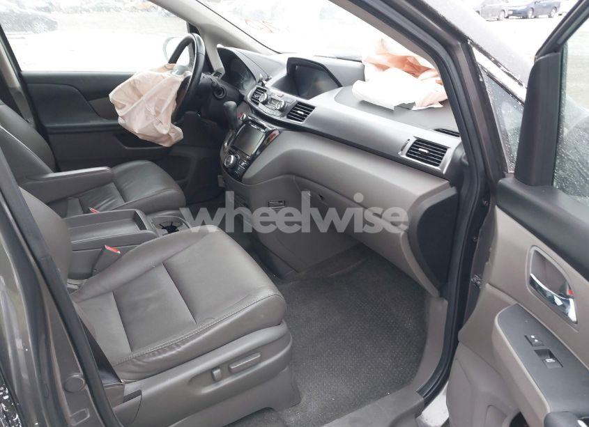 Photo 5 of 2014 Honda Odyssey EX-L (VIN 5FNRL5H68EB043322)