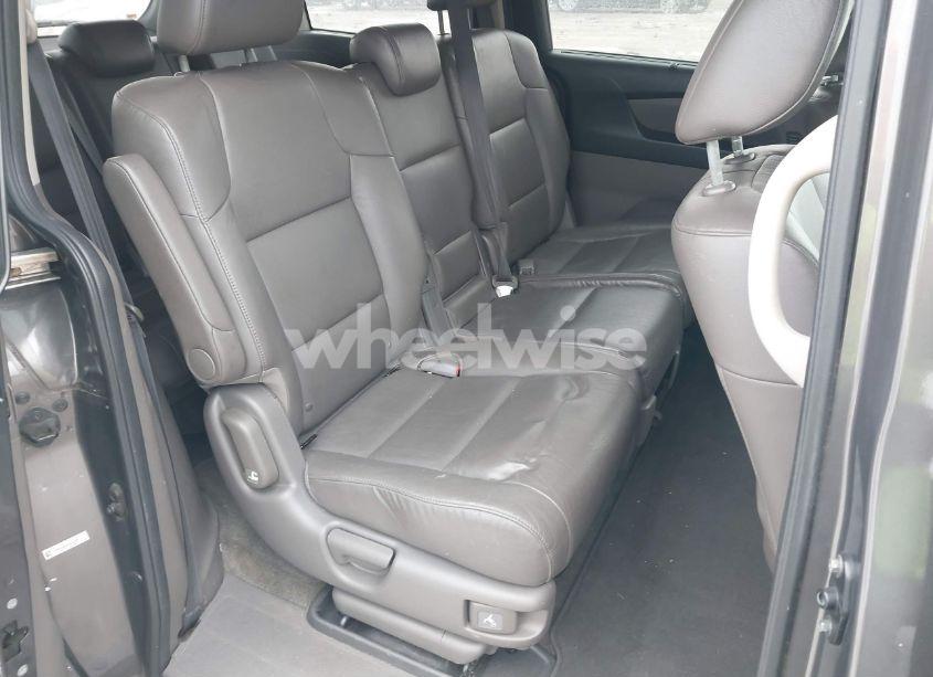 Photo 8 of 2014 Honda Odyssey EX-L (VIN 5FNRL5H68EB043322)