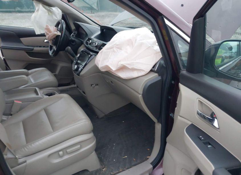 Photo 5 of 2014 Honda Odyssey EX-L (VIN 5FNRL5H68EB070262)