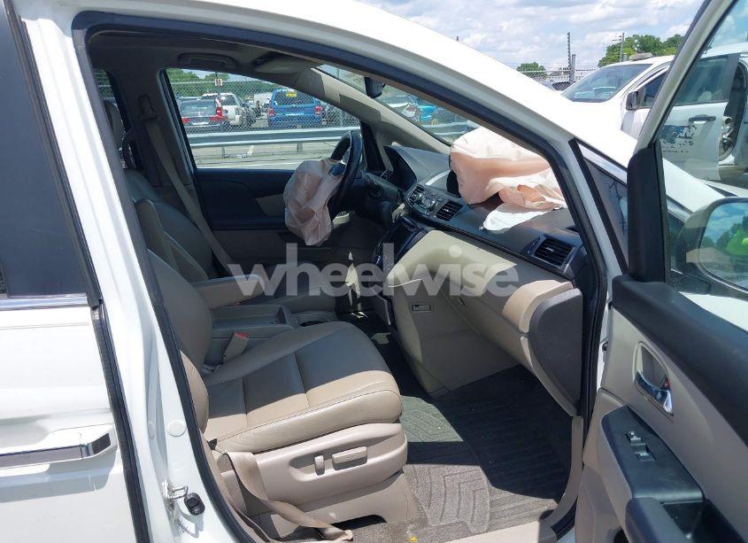 Photo 5 of 2014 Honda Odyssey EX-L (VIN 5FNRL5H68EB078734)