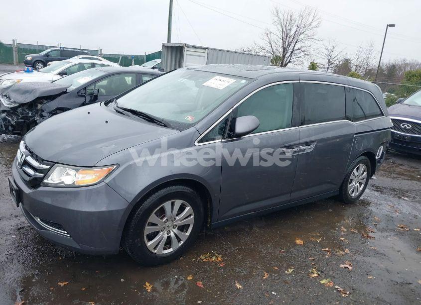 Photo 2 of 2014 Honda Odyssey EX-L (VIN 5FNRL5H68EB102000)