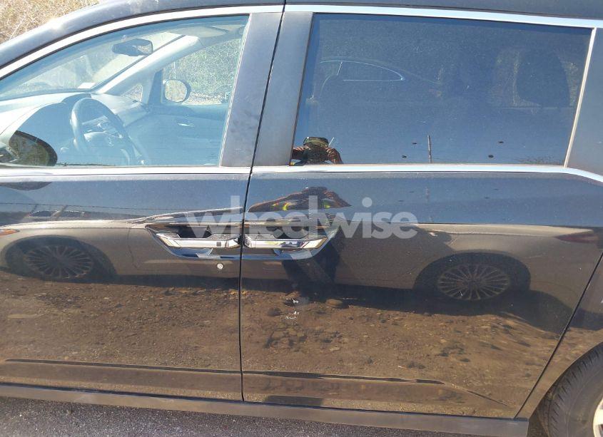 Photo 14 of 2014 Honda Odyssey EX-L (VIN 5FNRL5H68EB102286)