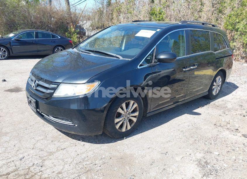 Photo 2 of 2014 Honda Odyssey EX-L (VIN 5FNRL5H68EB102286)