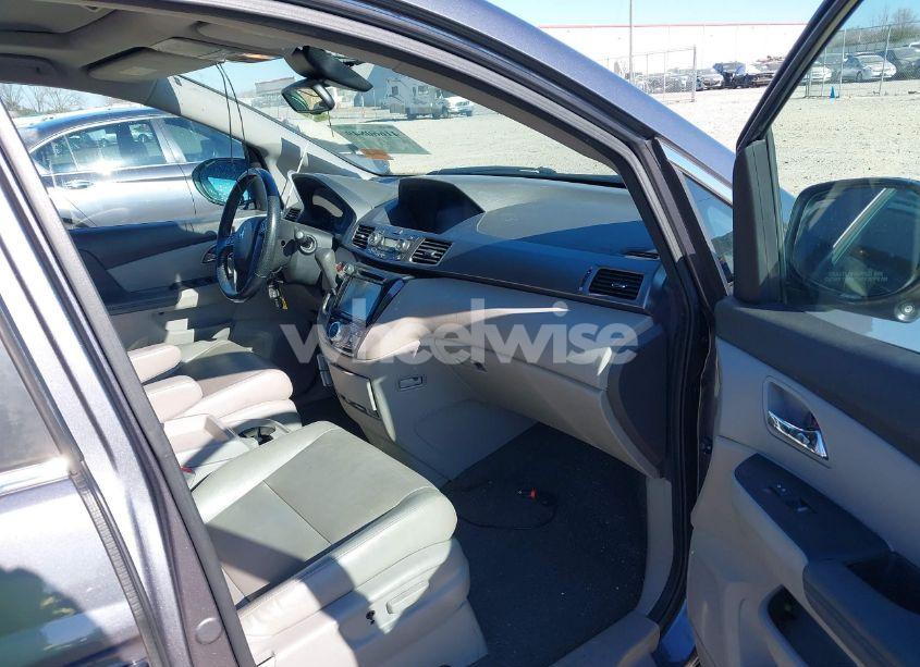 Photo 5 of 2014 Honda Odyssey EX-L (VIN 5FNRL5H68EB107391)