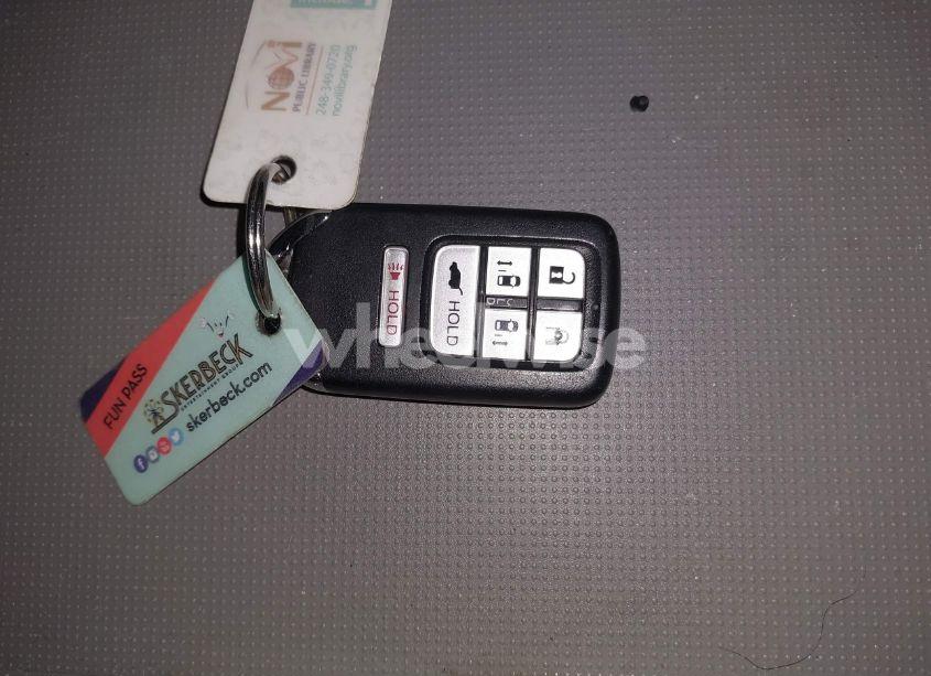 Photo 11 of 2014 Honda Odyssey EX-L (VIN 5FNRL5H68EB122828)