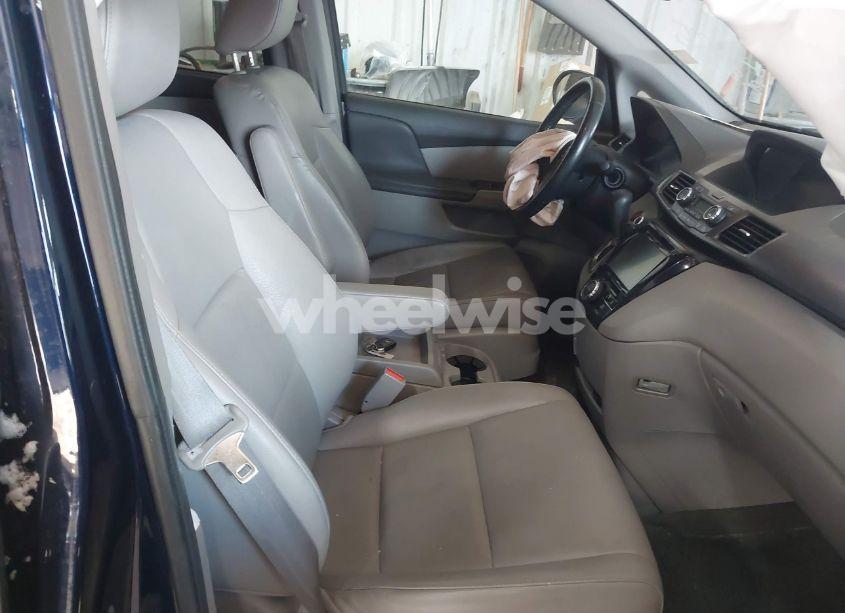 Photo 5 of 2014 Honda Odyssey EX-L (VIN 5FNRL5H68EB122828)