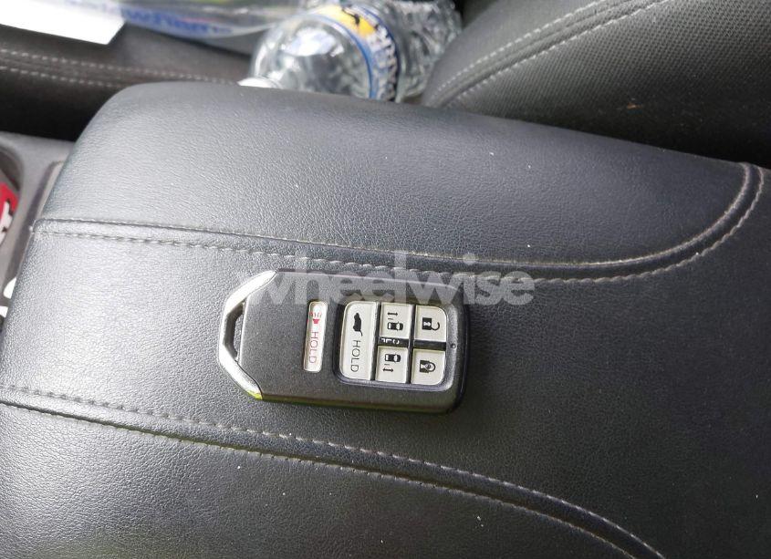 Photo 11 of 2015 Honda Odyssey EX-L (VIN 5FNRL5H68FB020138)