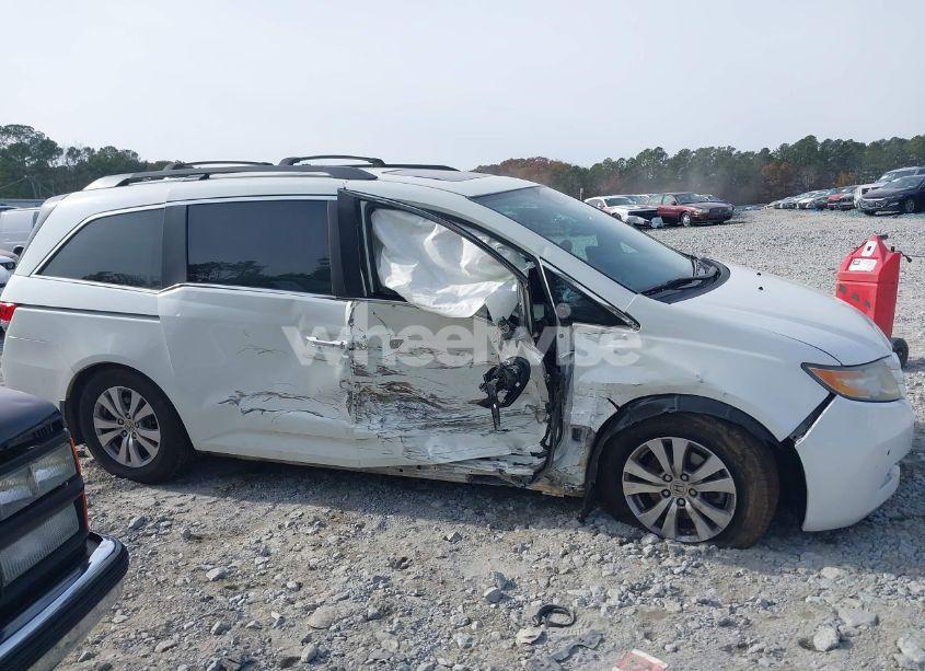 Photo 13 of 2015 Honda Odyssey EX-L (VIN 5FNRL5H68FB020138)