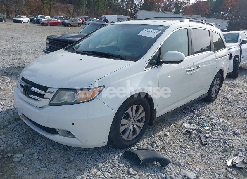 Photo 2 of 2015 Honda Odyssey EX-L (VIN 5FNRL5H68FB020138)