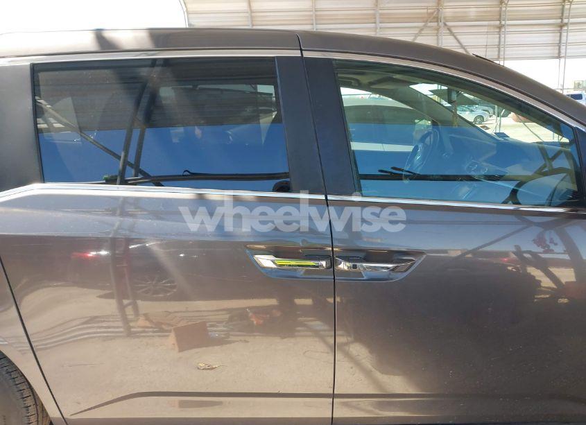 Photo 13 of 2015 Honda Odyssey EX-L (VIN 5FNRL5H68FB025338)