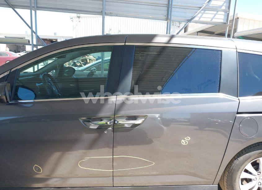 Photo 14 of 2015 Honda Odyssey EX-L (VIN 5FNRL5H68FB025338)