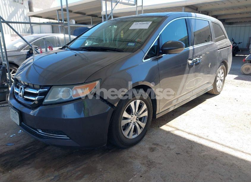 Photo 2 of 2015 Honda Odyssey EX-L (VIN 5FNRL5H68FB025338)