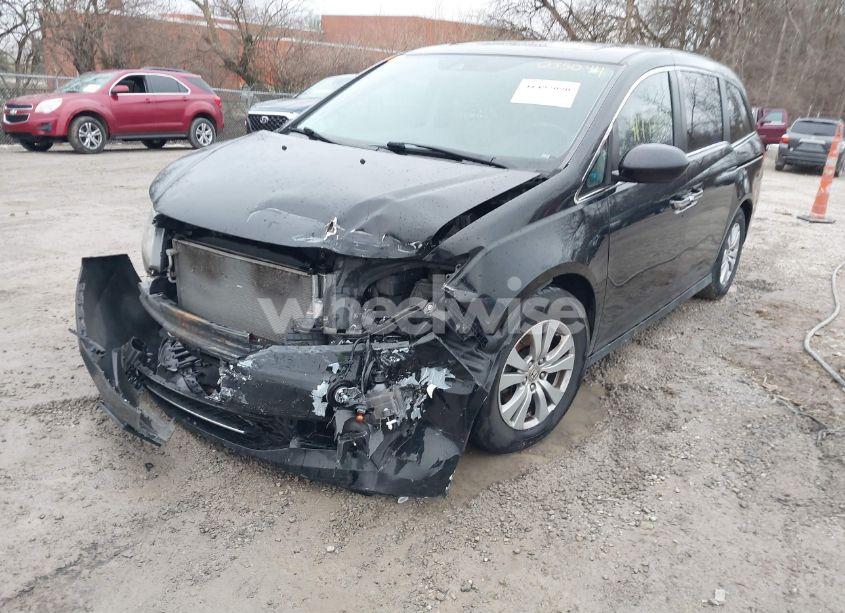 Photo 2 of 2015 Honda Odyssey EX-L (VIN 5FNRL5H68FB035044)