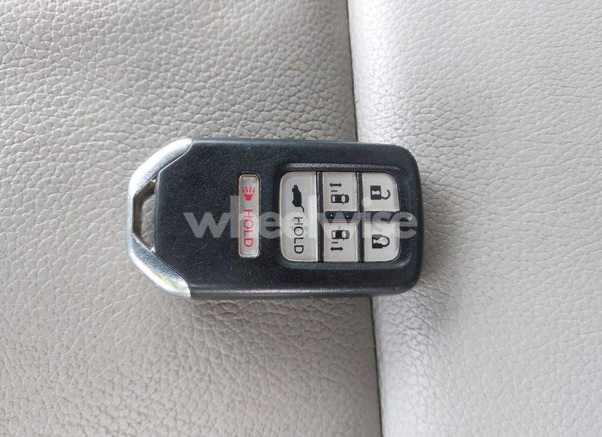 Photo 11 of 2015 Honda Odyssey EX-L (VIN 5FNRL5H68FB049249)