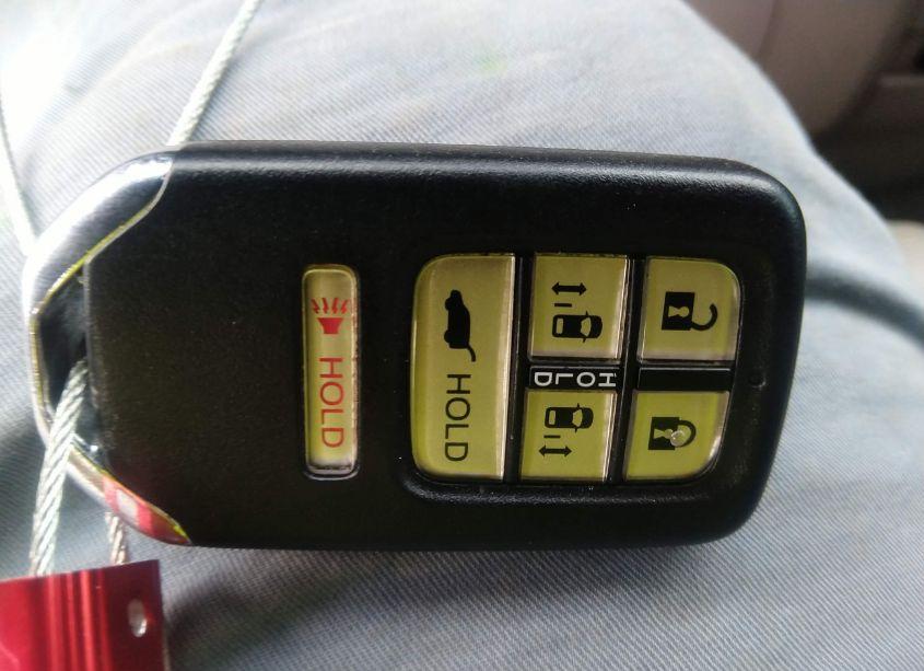 Photo 11 of 2015 Honda Odyssey EX-L (VIN 5FNRL5H68FB073180)