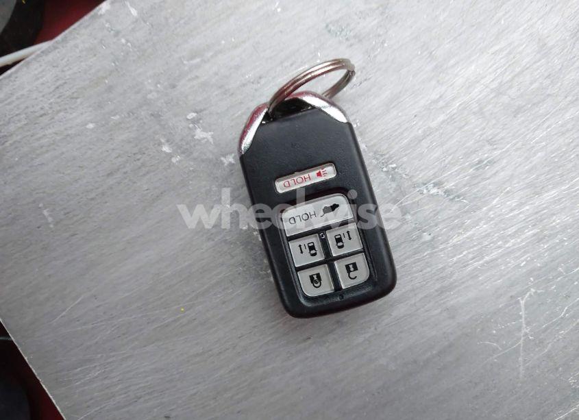 Photo 11 of 2015 Honda Odyssey EX-L (VIN 5FNRL5H68FB088908)