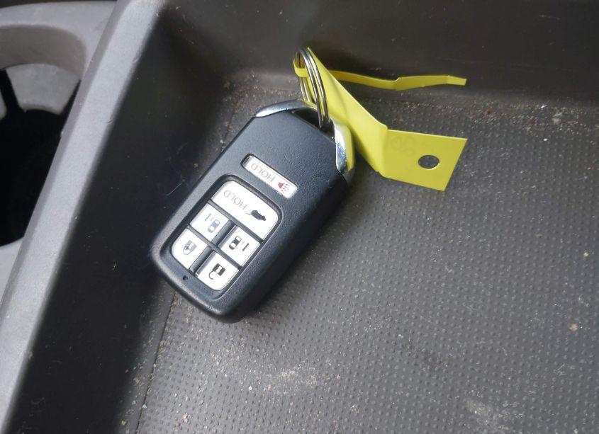 Photo 11 of 2016 Honda Odyssey EX-L (VIN 5FNRL5H68GB031500)