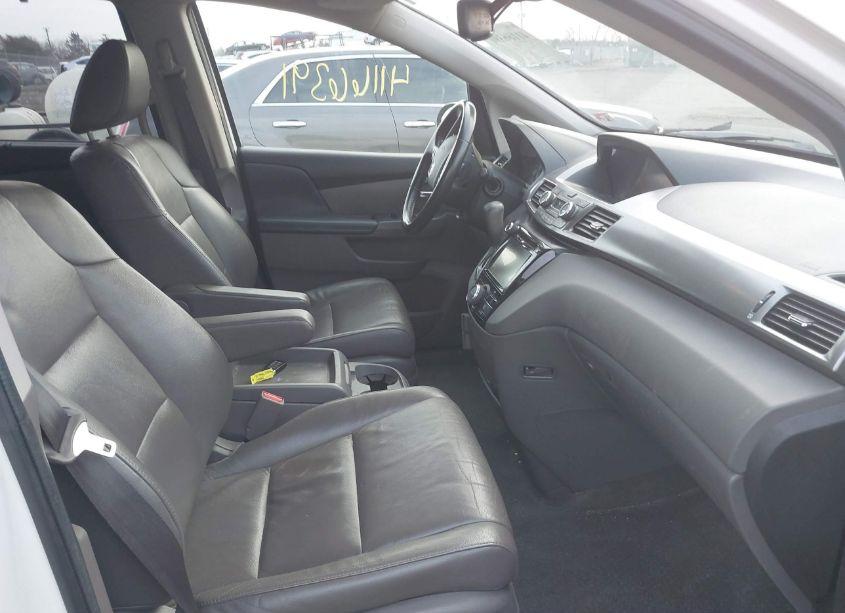 Photo 5 of 2016 Honda Odyssey EX-L (VIN 5FNRL5H68GB031500)