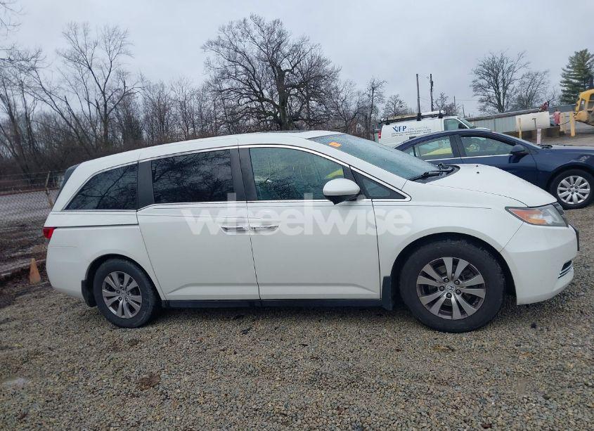 Photo 13 of 2016 Honda Odyssey EX-L (VIN 5FNRL5H68GB065422)