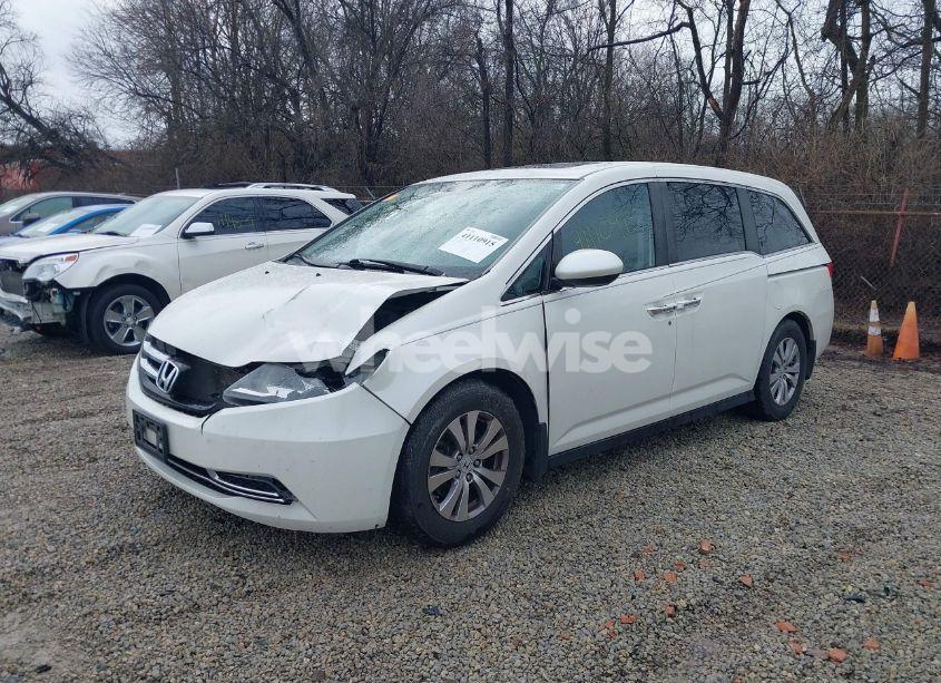 Photo 2 of 2016 Honda Odyssey EX-L (VIN 5FNRL5H68GB065422)