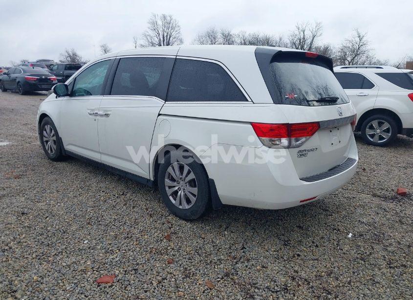 Photo 3 of 2016 Honda Odyssey EX-L (VIN 5FNRL5H68GB065422)