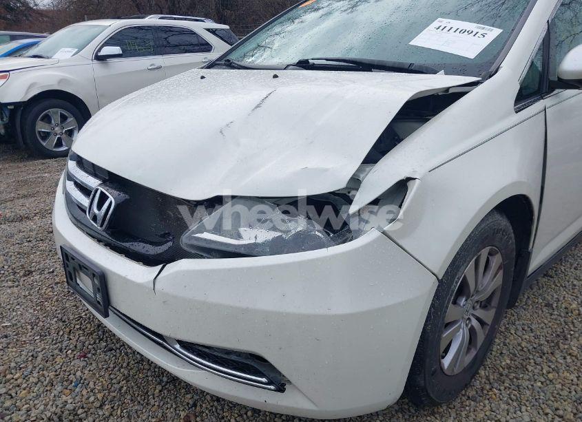 Photo 6 of 2016 Honda Odyssey EX-L (VIN 5FNRL5H68GB065422)