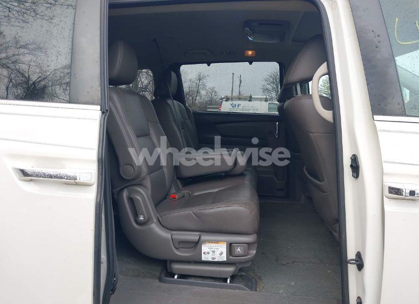 Photo 8 of 2016 Honda Odyssey EX-L (VIN 5FNRL5H68GB065422)