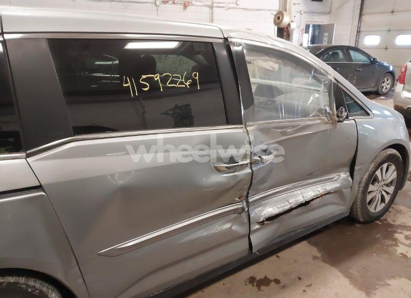 Photo 19 of 2016 Honda Odyssey EX-L (VIN 5FNRL5H68GB083046)