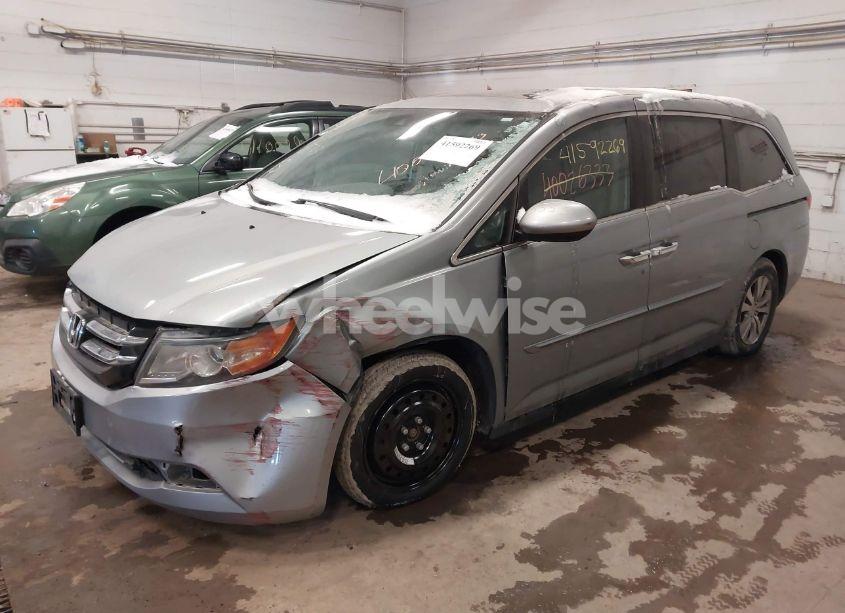 Photo 2 of 2016 Honda Odyssey EX-L (VIN 5FNRL5H68GB083046)