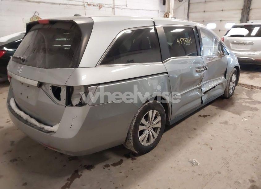 Photo 4 of 2016 Honda Odyssey EX-L (VIN 5FNRL5H68GB083046)