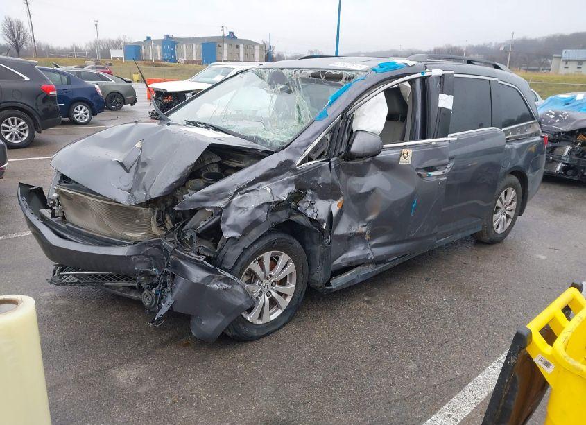 Photo 2 of 2016 Honda Odyssey EX-L (VIN 5FNRL5H68GB147327)