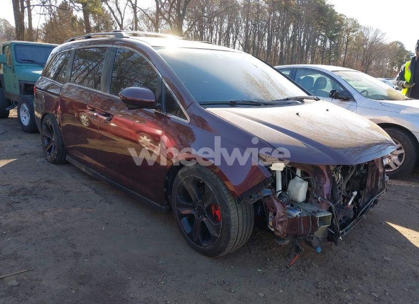 2016 Honda Odyssey EX-L (VIN 5FNRL5H68GB151006) main photo