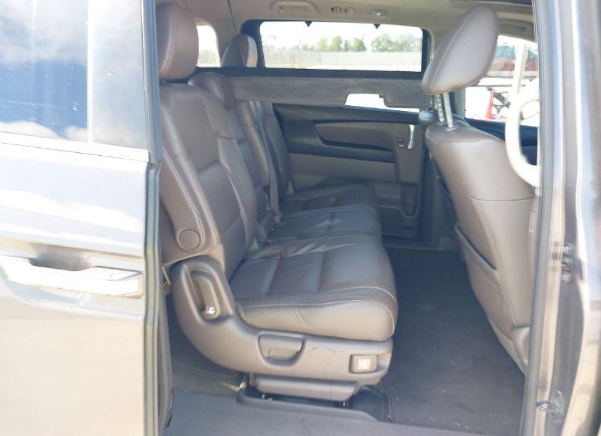 Photo 8 of 2016 Honda Odyssey EX-L (VIN 5FNRL5H68GB156657)