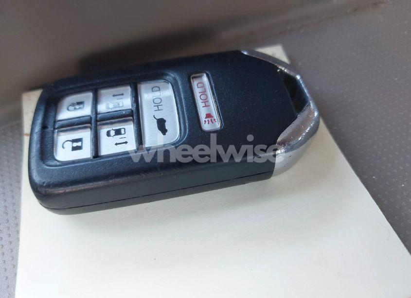 Photo 11 of 2016 Honda Odyssey EX-L (VIN 5FNRL5H68GB162863)