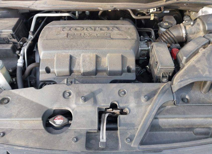 Photo 10 of 2016 Honda Odyssey EX-L (VIN 5FNRL5H68GB164208)