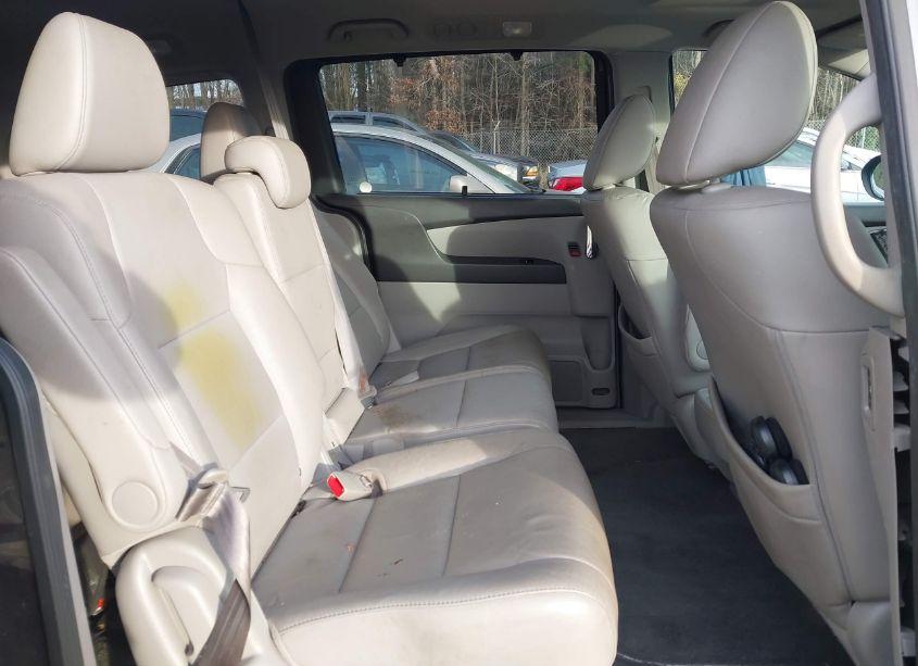 Photo 8 of 2016 Honda Odyssey EX-L (VIN 5FNRL5H68GB164208)