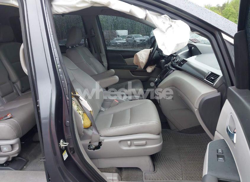 Photo 5 of 2017 Honda Odyssey EX-L (VIN 5FNRL5H68HB024225)