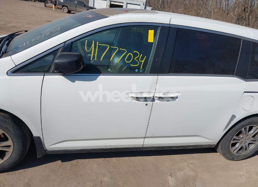 Photo 14 of 2011 Honda Odyssey EX-L (VIN 5FNRL5H69BB006002)