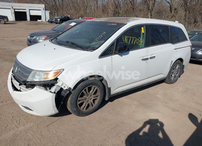 Photo 2 of 2011 Honda Odyssey EX-L (VIN 5FNRL5H69BB006002)