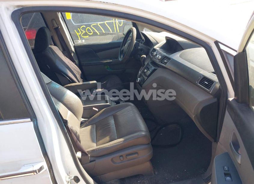 Photo 5 of 2011 Honda Odyssey EX-L (VIN 5FNRL5H69BB006002)