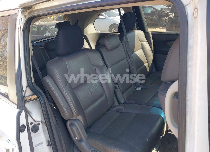 Photo 8 of 2011 Honda Odyssey EX-L (VIN 5FNRL5H69BB006002)