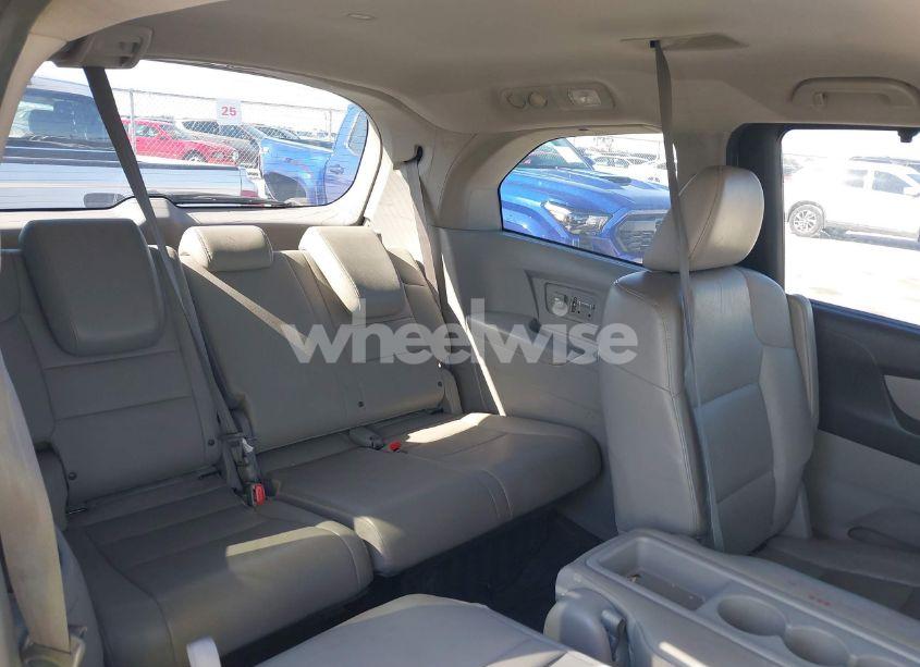 Photo 8 of 2011 Honda Odyssey EX-L (VIN 5FNRL5H69BB010552)