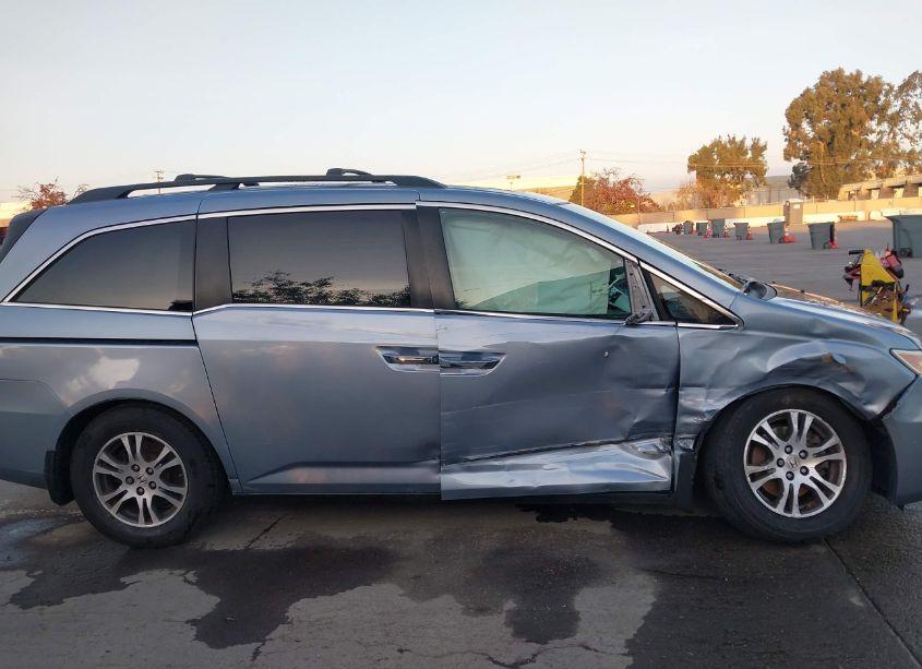 Photo 13 of 2011 Honda Odyssey EX-L (VIN 5FNRL5H69BB011619)