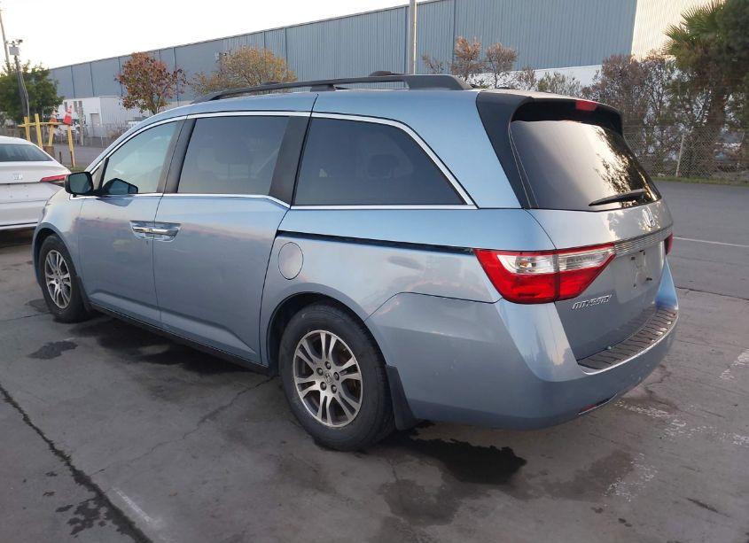 Photo 3 of 2011 Honda Odyssey EX-L (VIN 5FNRL5H69BB011619)