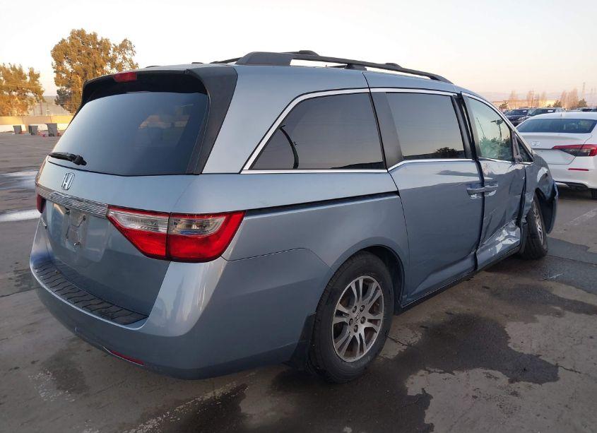 Photo 4 of 2011 Honda Odyssey EX-L (VIN 5FNRL5H69BB011619)