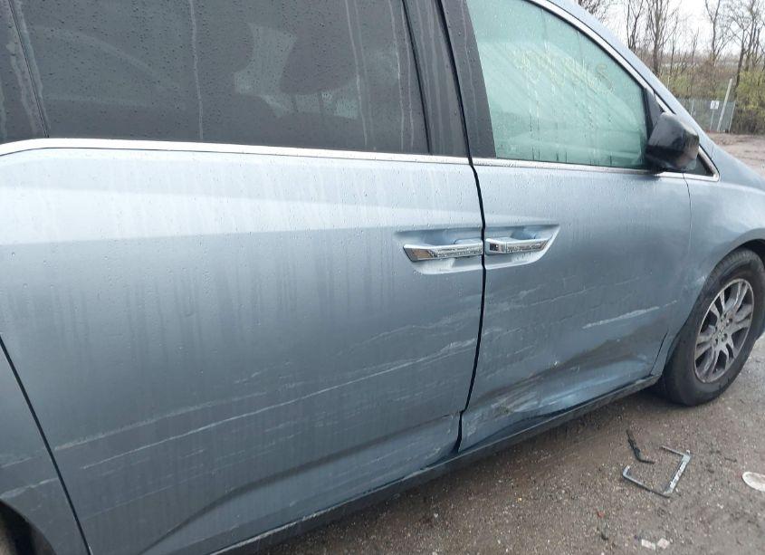 Photo 6 of 2011 Honda Odyssey EX-L (VIN 5FNRL5H69BB014276)